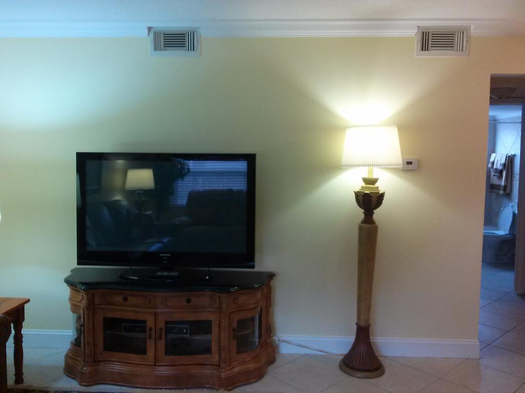 Beach Vacation Get-Away Apartment St. Pete Beach Bilik gambar